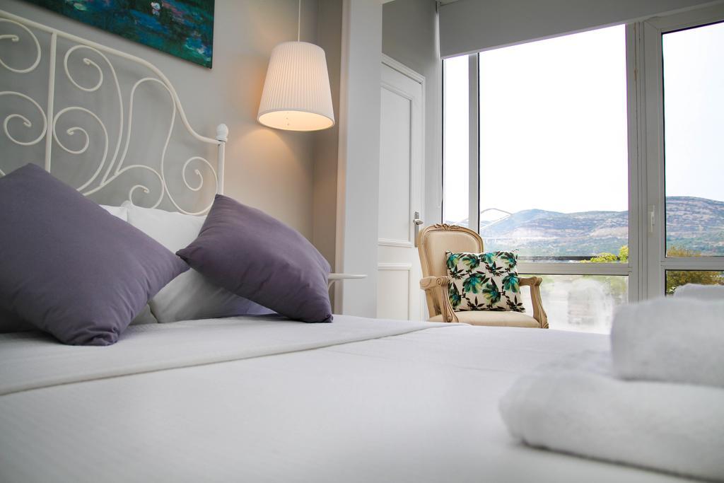 Port View Suites Kavála ภายนอก รูปภาพ